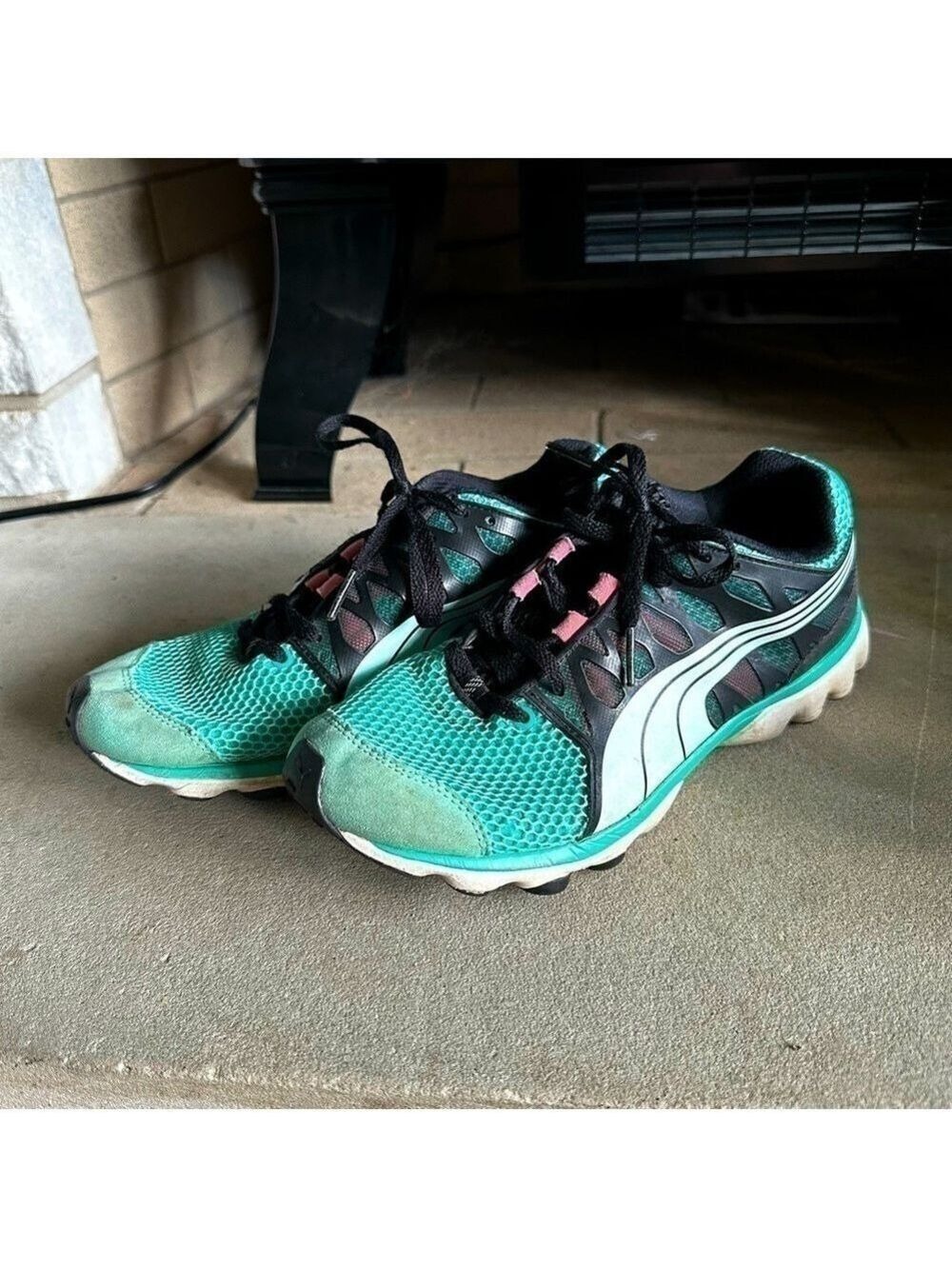 Puma women’s walking athletic shoes size 7